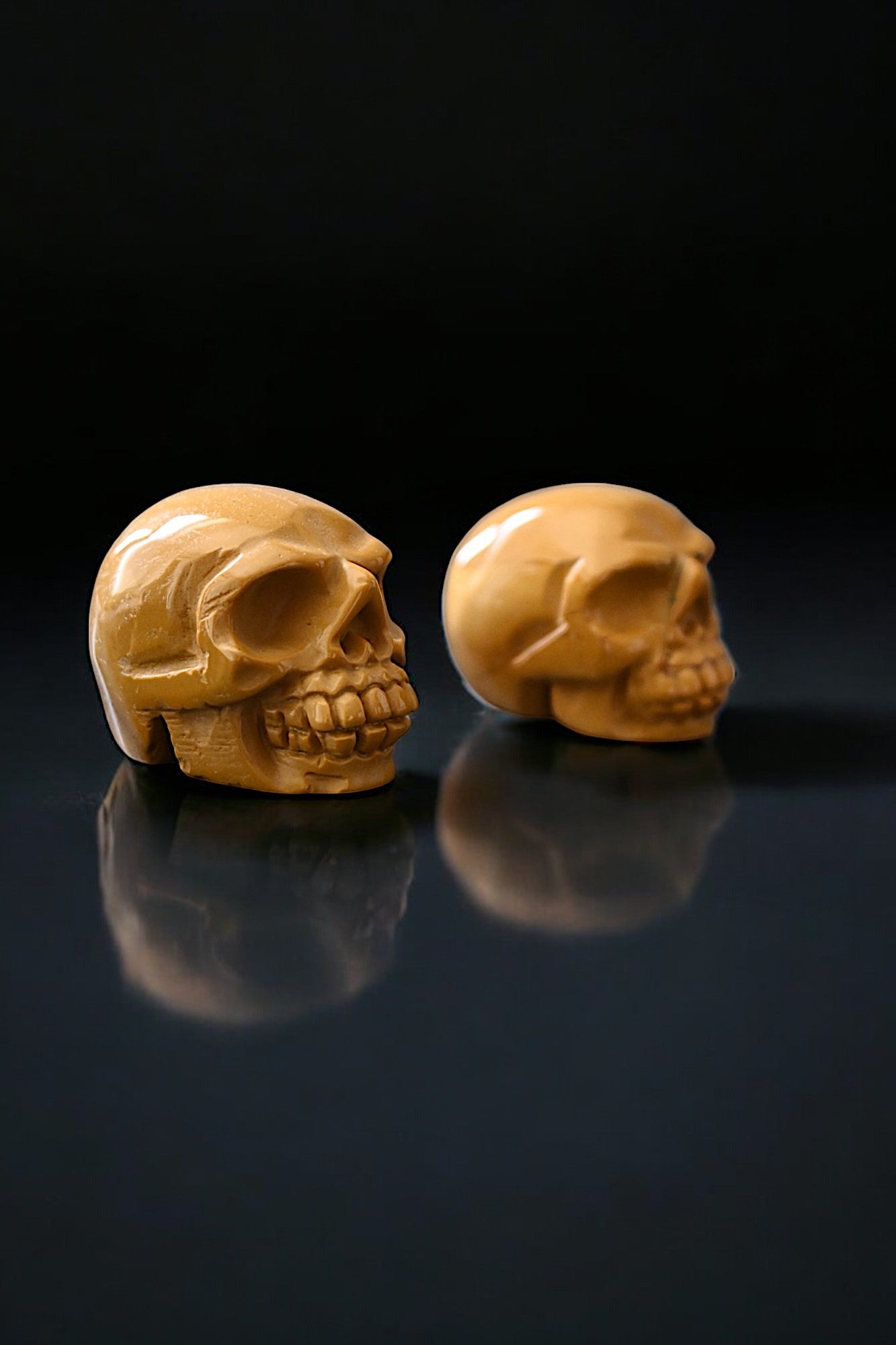 Mookaite Skull